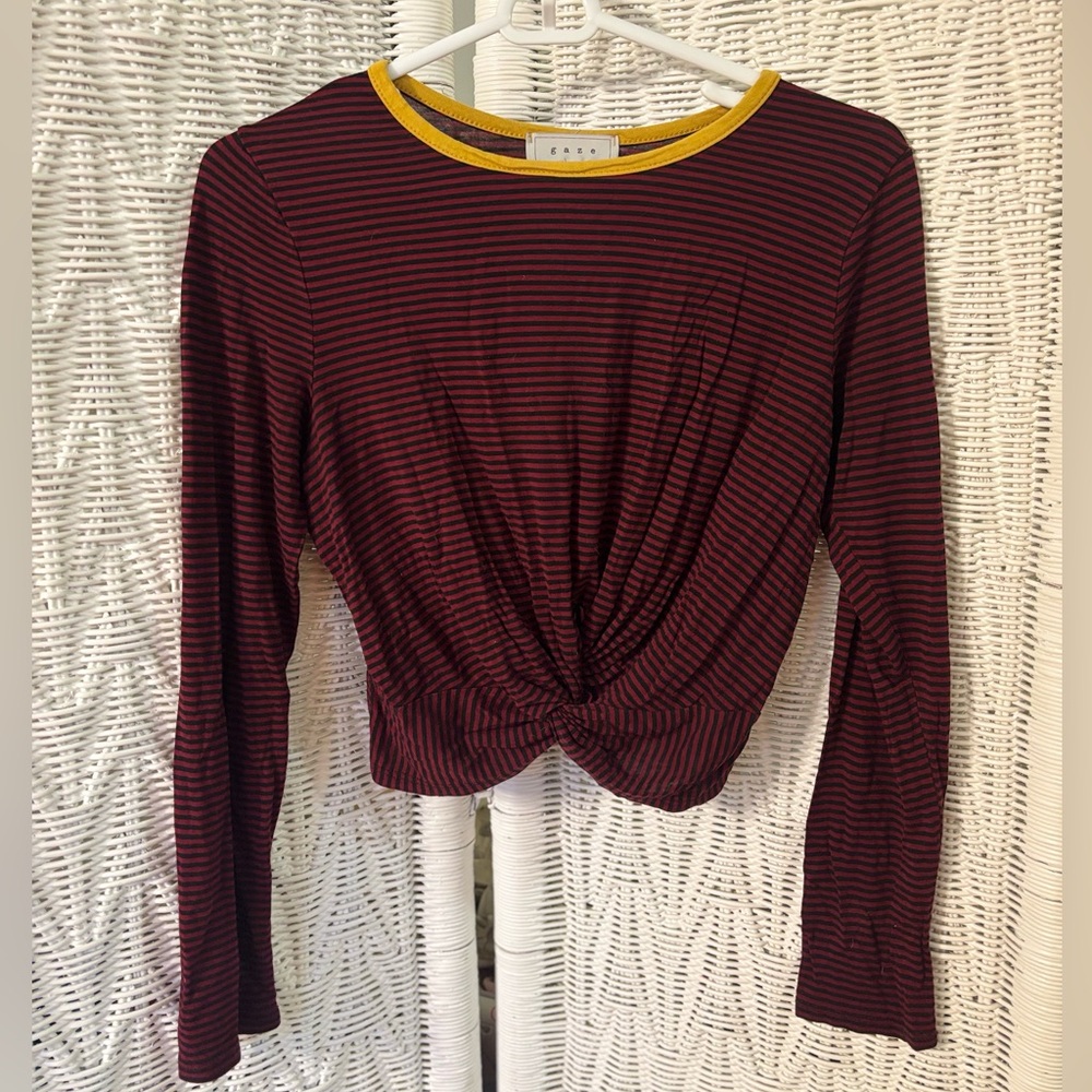 Long sleeved striped cropped tee shirt